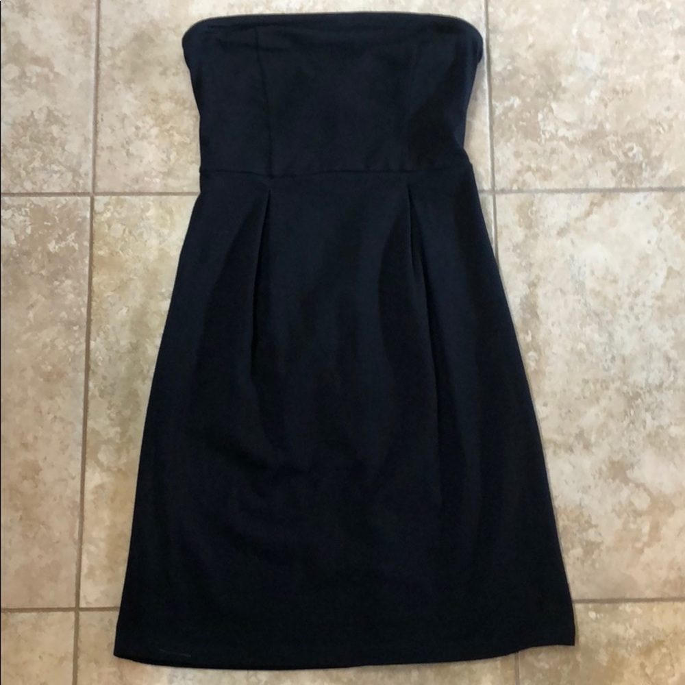 Classic Black 🖤 strapless dress